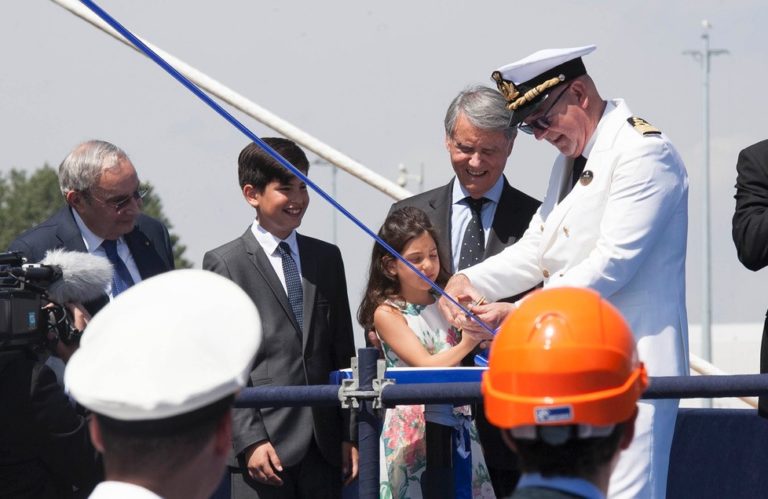 Nipote dell'armatore Aponte taglia il nastro della MSC Seaview