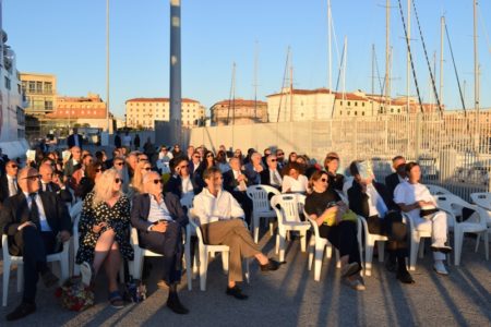 Propeller Club Livorno pubblico Teatro in banchina per la chiusura estiva del Propeller Club Livorno