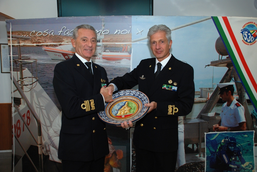 Pettorino in visita alla capitaneria di porto di Livorno