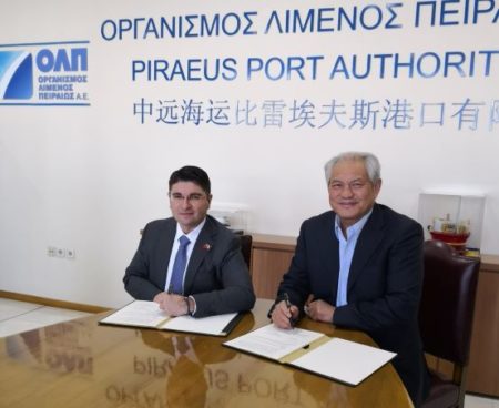 INTESA VENEZIA PIREO 2 Venezia e il Pireo firmano un accordo a supporto dei traffici commerciali