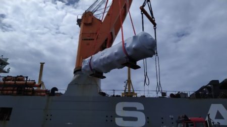 Terminal Lorenzini imbarco 1 Livorno Terminal Lorenzini, ancora un imbarco di carichi straordinari