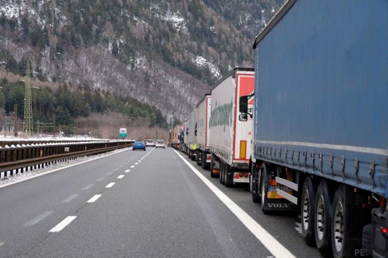 Tirolo Blocco circolazione nerci Brennero
