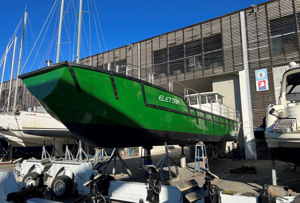 Barca elettrica