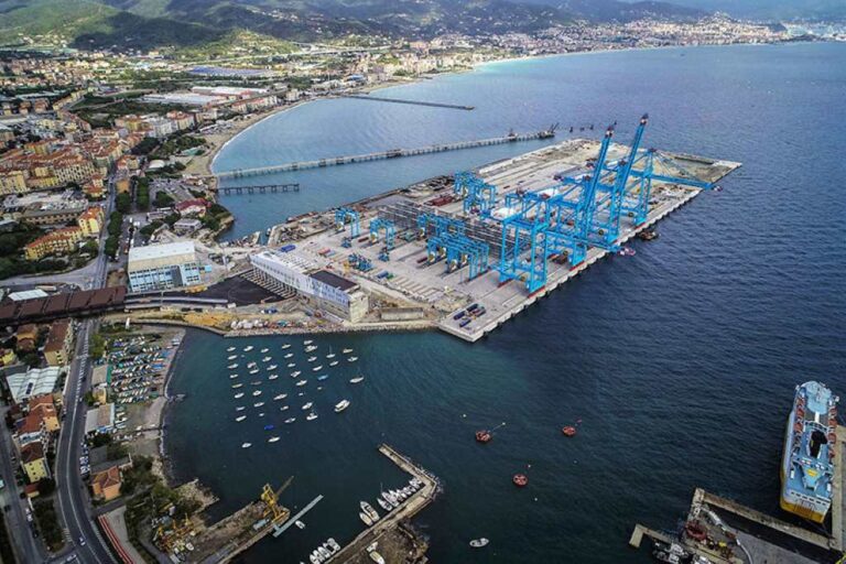 Container Terminal Vado