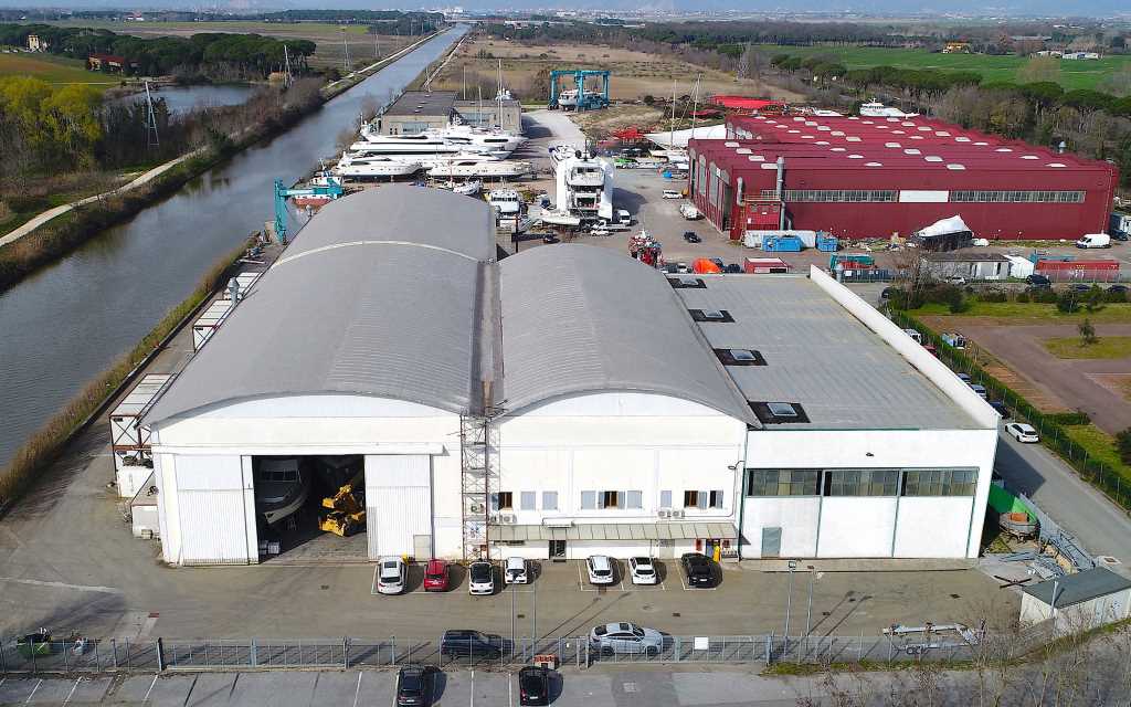 CapannoneTripesce La Gabbianella, barca simbolo di Livorno, riportata sul mercato dal cantiere Tripesce