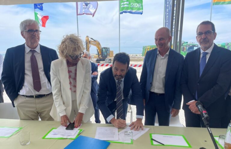 Firma Darsena Europa