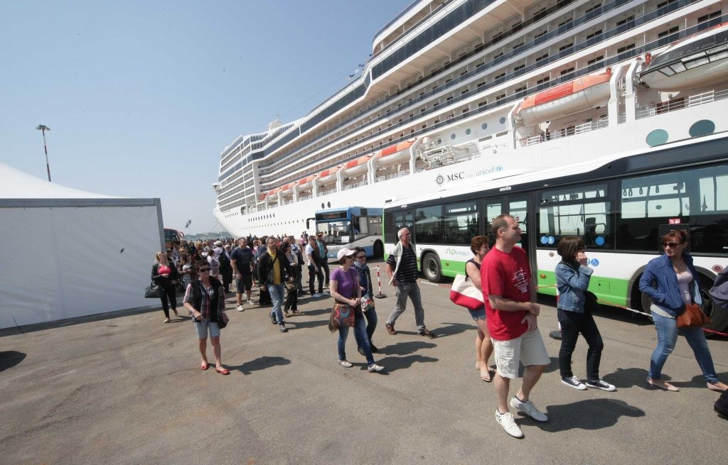 Crocieristi porto Livorno