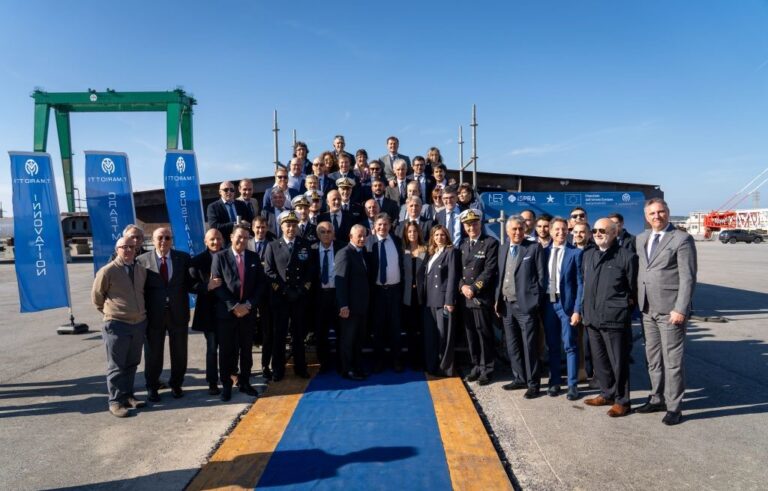 Posa chiglia Arcadia