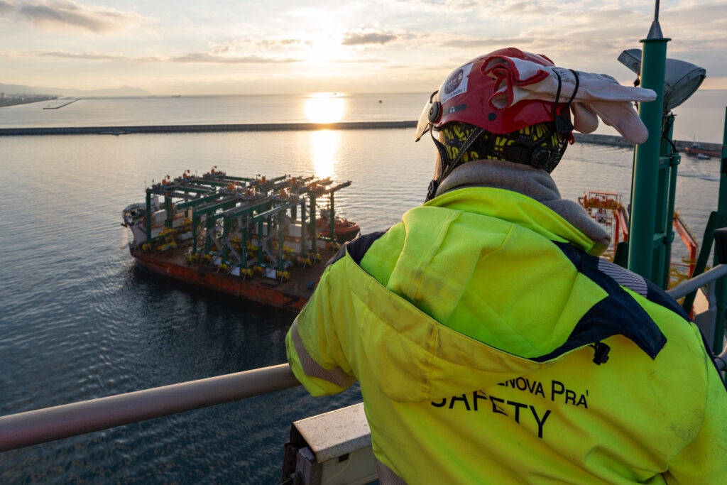 PSA GENOVA PRA nuove gru elettrice E RTG DSC5709 LE FOTO - Approdano a PSA Genova Pra' sei nuove gru di piazzale E-RTG 100% elettriche